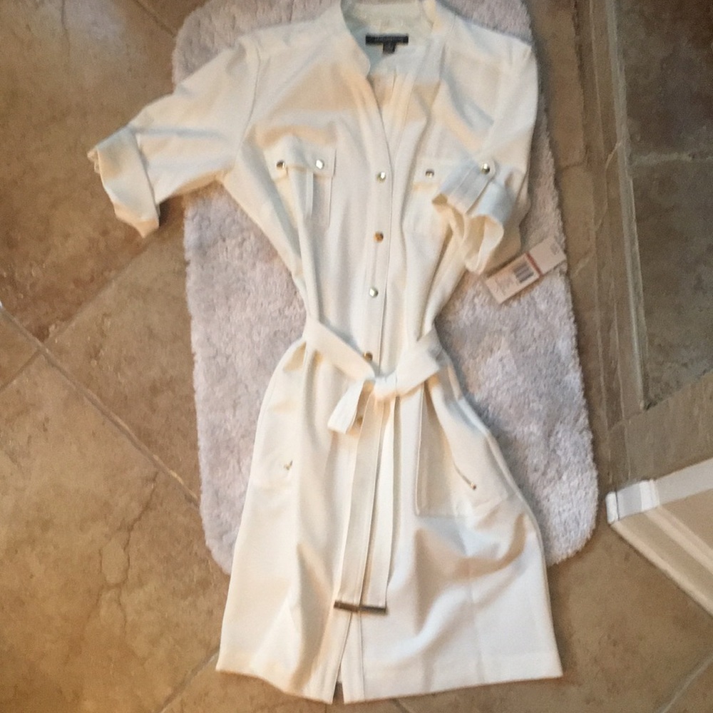 Cute work dress.